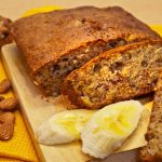 طريقة عمل كيك الموز والمكسرات