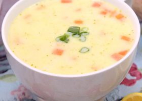 طريقة عمل شوربة الخضار البيضاء