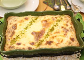 طريقة عمل أم على بالقشطة