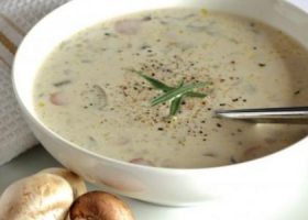 طريقة عمل شوربة المشروم بالكريمة والشوفان.