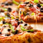 طريقة عمل بيتزا سوبر سوبريم