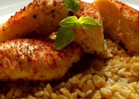 طريقة عمل صدور الدجاج مع الأرز