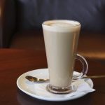 طريقة عمل الموكا البيضاء