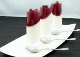 طريقة عمل البانا كوتا بالجيلي