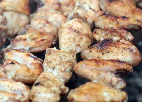 طريقة عمل دجاج مبخر على الفحم