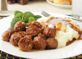 طريقة عمل كرات اللحمة السويدية