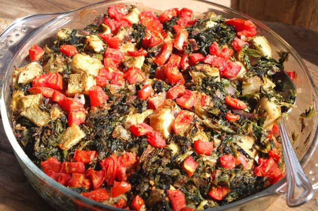 طريقة عمل طاجن خرشوف بالدجاج والسبانخ