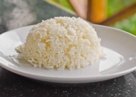 طريقة عمل أرز بالبصل والثوم