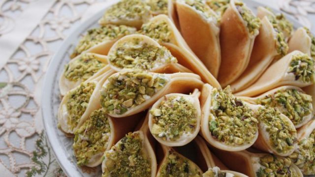 طريقة عمل قطايف بالكريمة