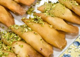 طريقة عمل حلو القطايف بالجبن