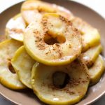 طريقة عمل التفاح المكرمل