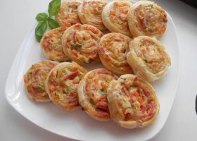 طريقة عمل بيتزا السويسرول