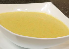 طريقة عمل شوربة كريمة الكوسة والخرشوف