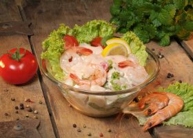 طريقة عمل سلطة الجمبري بالمايونيز