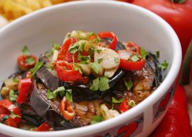 طريقة عمل الباذنجان الحار