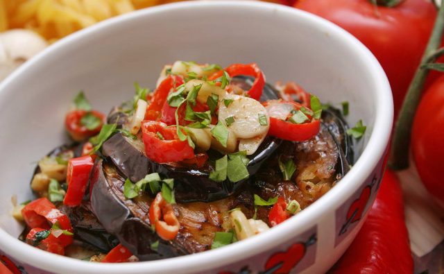 طريقة عمل الباذنجان الحار