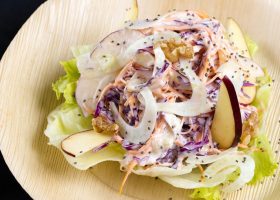 طريقة عمل كول سلو بالتفاح