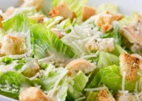 طريقة عمل سلطة السيزر