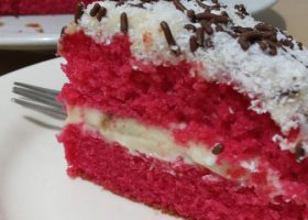 طريقة عمل الكيكة بالقشطة