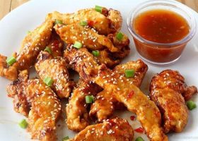 طريقة عمل أصابع الدجاج بالسمسم