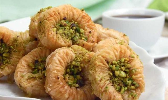 طريقة عمل عش البلبل بالجلاش