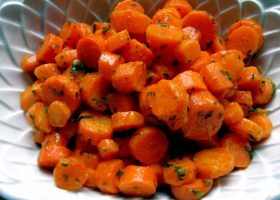 طريقة عمل سلطة جزر بالثوم