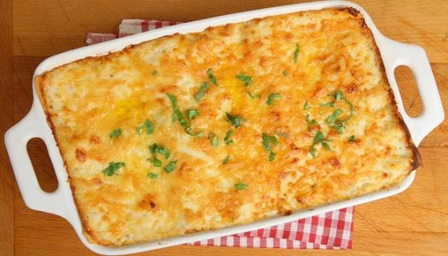 طريقة عمل صينية الخضار بالبشاميل والجبنة