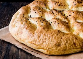 طريقة عمل الخبز السوري