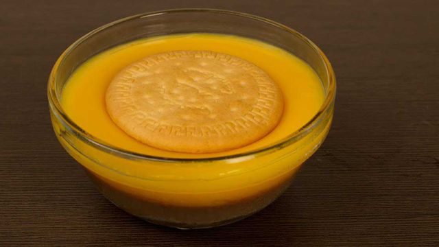 طريقة عمل الكاسترد بالبسكويت والشكولاته