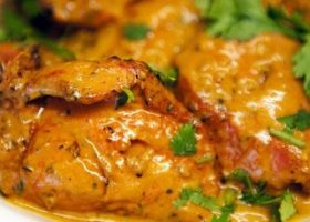 طريقة عمل دجاج بالكاري والزبيب