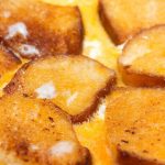 طريقة عمل خبز بالبيض المقلي