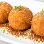 طريقة عمل كبة الأرز باللحم والزبيب