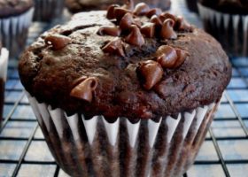 طريقة عمل مافن الموز بحبيبات الشكولاتة