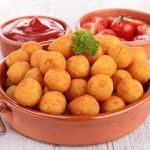 طريقة عمل كرات بطاطس مقلية بالكركم