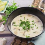 طريقة عمل شوربة المشروم بالدجاج