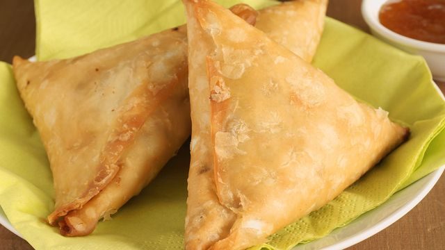 طريقة عمل السمبوسة بالدجاج