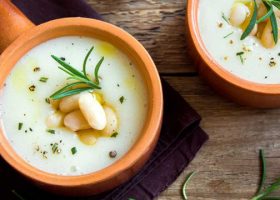 طريقة عمل شوربة البقول بالحليب