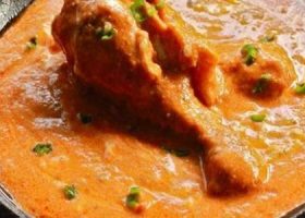 طريقة عمل الدجاج باللبن والطماطم