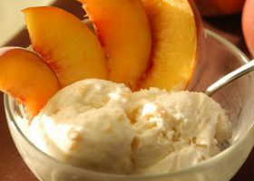 طريقة عمل أيس كريم بطعم المشمش