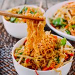 طريقة عمل شوربة اندومي بالخضار