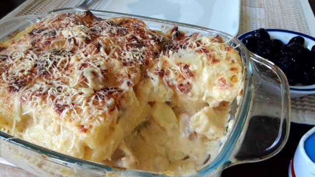 طريقة عمل غراتان الدجاج بالبشاميل والقرنبيط