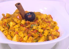 طريقة عمل كبسة المكرونه بالدجاج