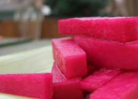 طريقة عمل مخلل اللفت مع البنجر