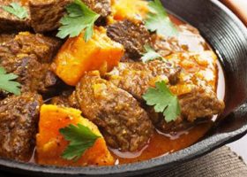 طريقة عمل طاجن اللحم بالبطاطس