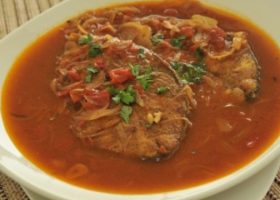 طريقة عمل صالونة سمك بالتمر الهندي