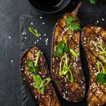 طريقة عمل باذنجان مشوي بالأعشاب