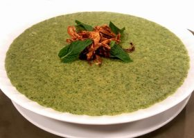 طريقة عمل البصارة بالملوخية