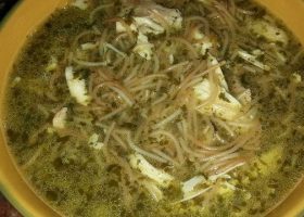 طريقة عمل شوربة الدجاج بالشعيرية والكزبرة