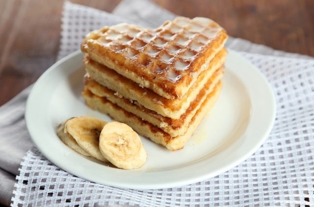 طريقة عمل الوافل بالقرفة والموز للرجيم