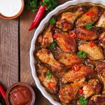 طريقة عمل صوص اجنحة الدجاج الحارة